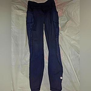 Lululemon leggings with mesh pockets and detail